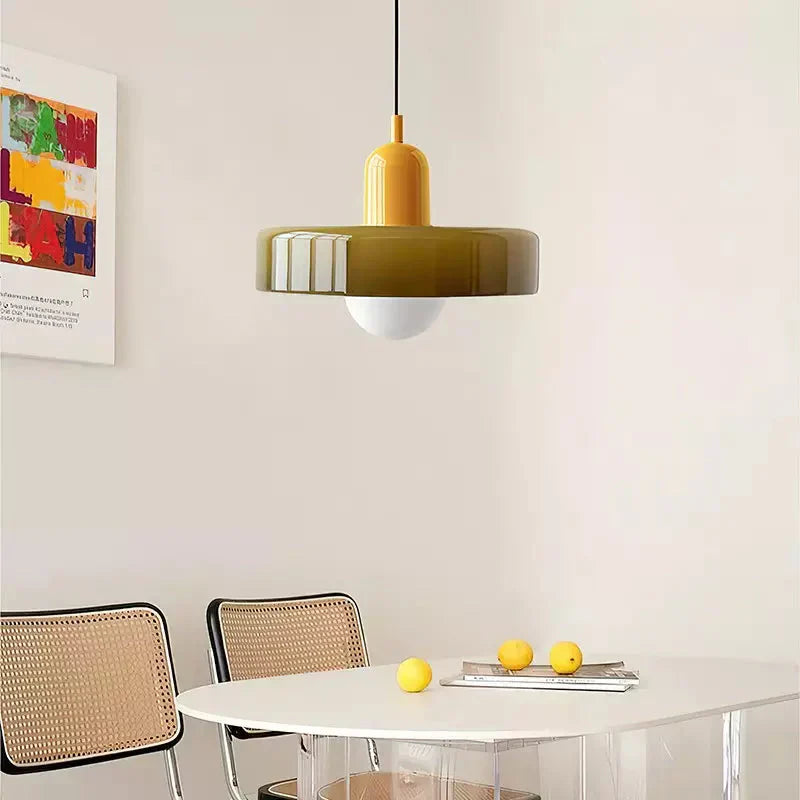 Emi and June | Bauhaus-Pendelleuchte aus farbigem Glas