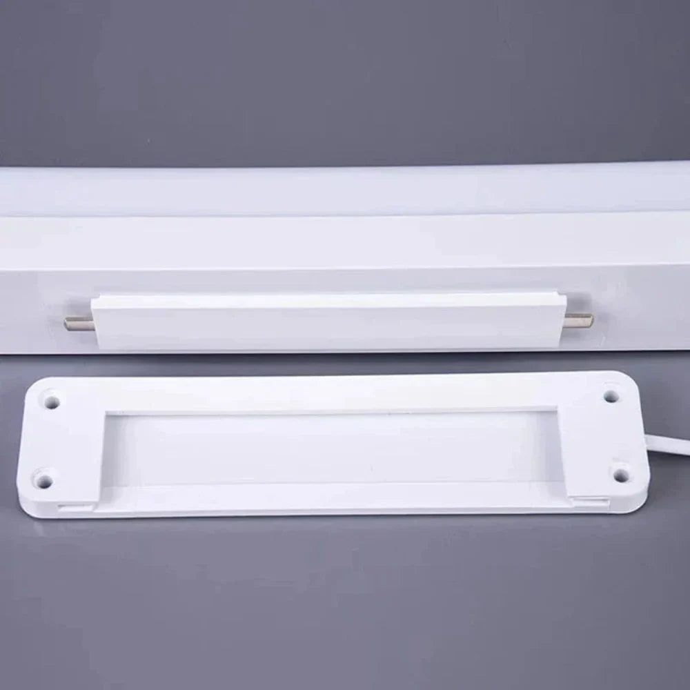 Emi and June | ClearGlow - LED-Spiegelleuchte für das Badezimmer