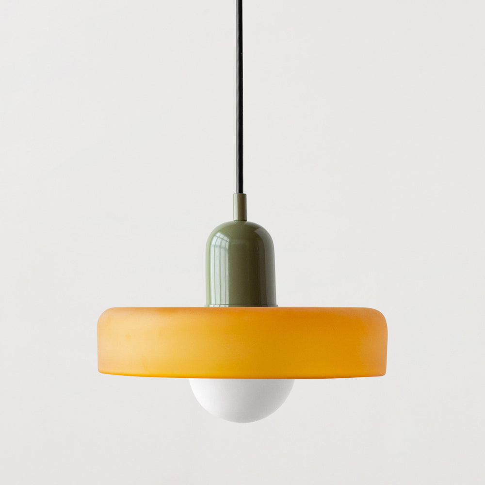 Emi and June | Bauhaus-Pendelleuchte aus farbigem Glas