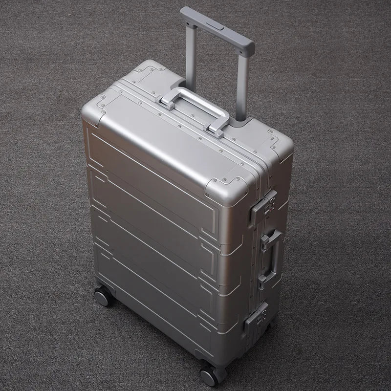 Emi and June | Vollaluminium-Hartschalenkoffer – Pristina