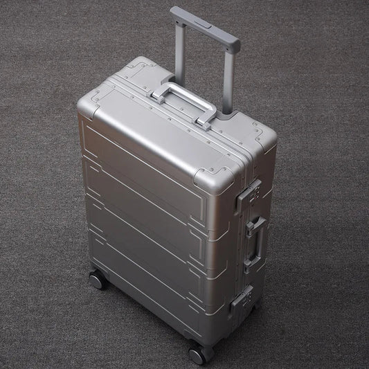 Emi and June | Vollaluminium-Hartschalenkoffer – Pristina