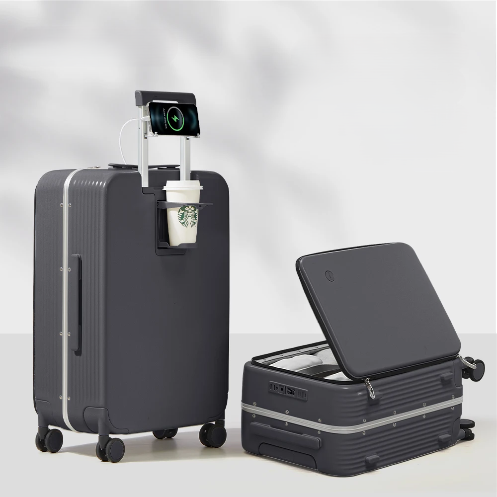 Emi and June | Aluminiumrahmen-Hartschalenkoffer mit USB-Port – Turin