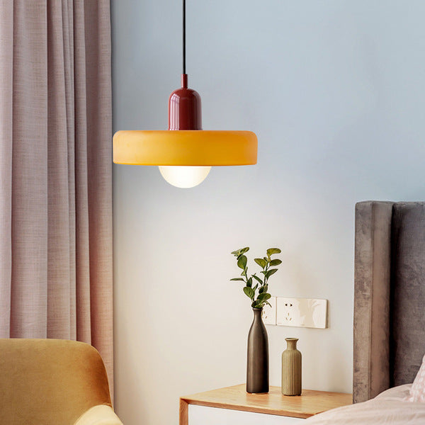 Emi and June | Bauhaus-Pendelleuchte aus farbigem Glas
