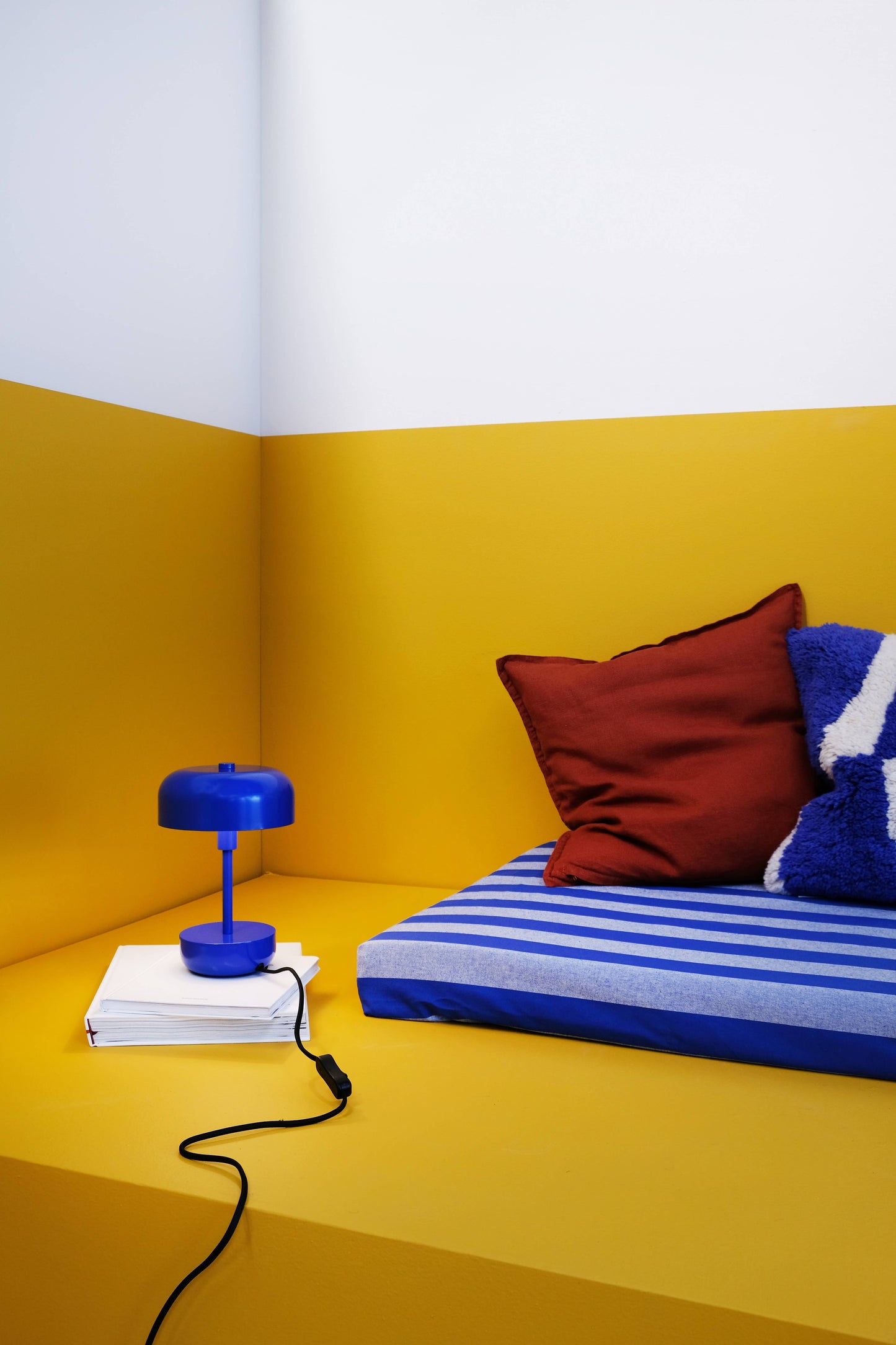 Emi and June | Haipot blaue Tischlampe