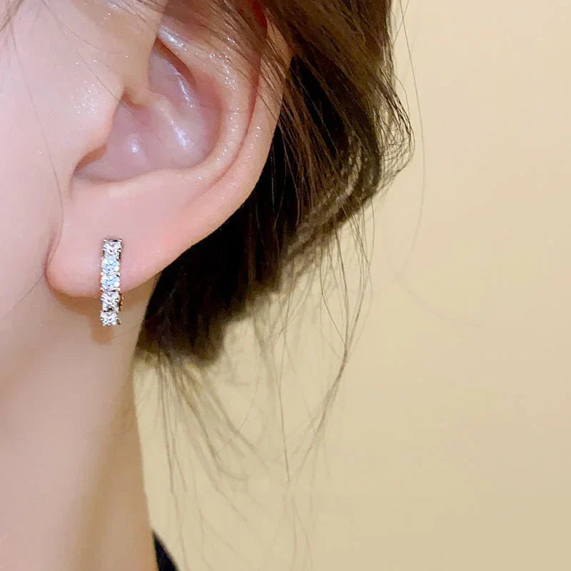 Emi and June | Silberne Moissanit-Ohrringe