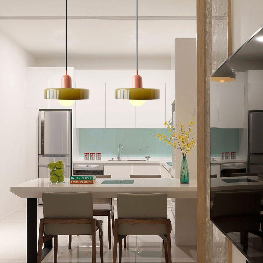 Emi and June | Bauhaus-Pendelleuchte aus farbigem Glas